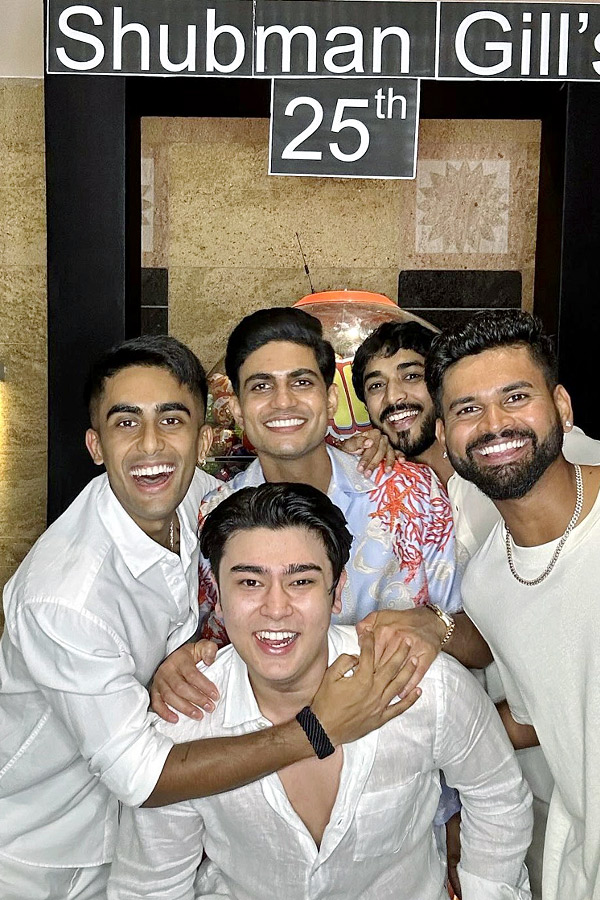 Shubman Gill Parties Hard With Buddies Ishan Kishan, KL Rahul And Shreyas Iyer Photos3