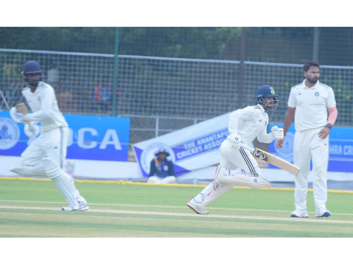 Duleep Trophy Second Match in  Anantapur Photos10