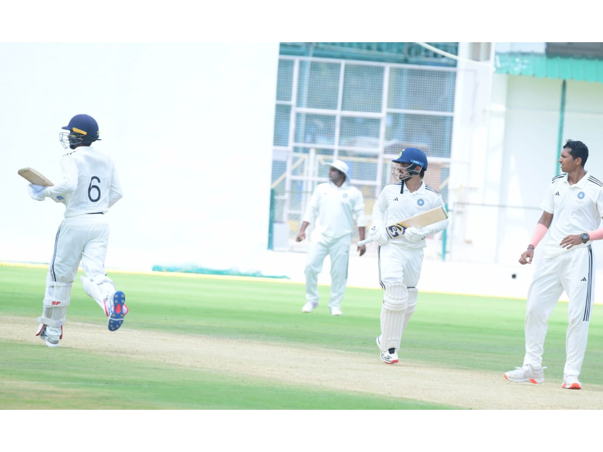 Duleep Trophy Second Match in  Anantapur Photos5