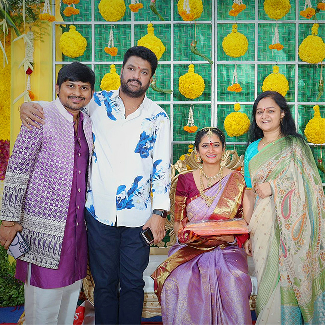 Jabardasth Rocking Rakesh Wife Jordar Sujatha Seemantham Function Photos10