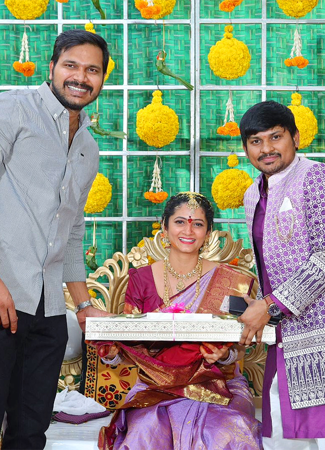 Jabardasth Rocking Rakesh Wife Jordar Sujatha Seemantham Function Photos13
