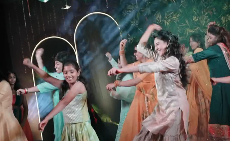 Sai Pallavi Dance With Pooja Kannan At Sangeet Ceremony Photos8