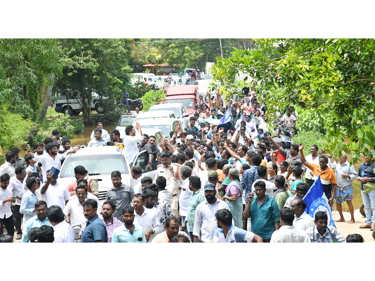 YS Jagan Visits Pithapuram Floods Affected Areas Photos17