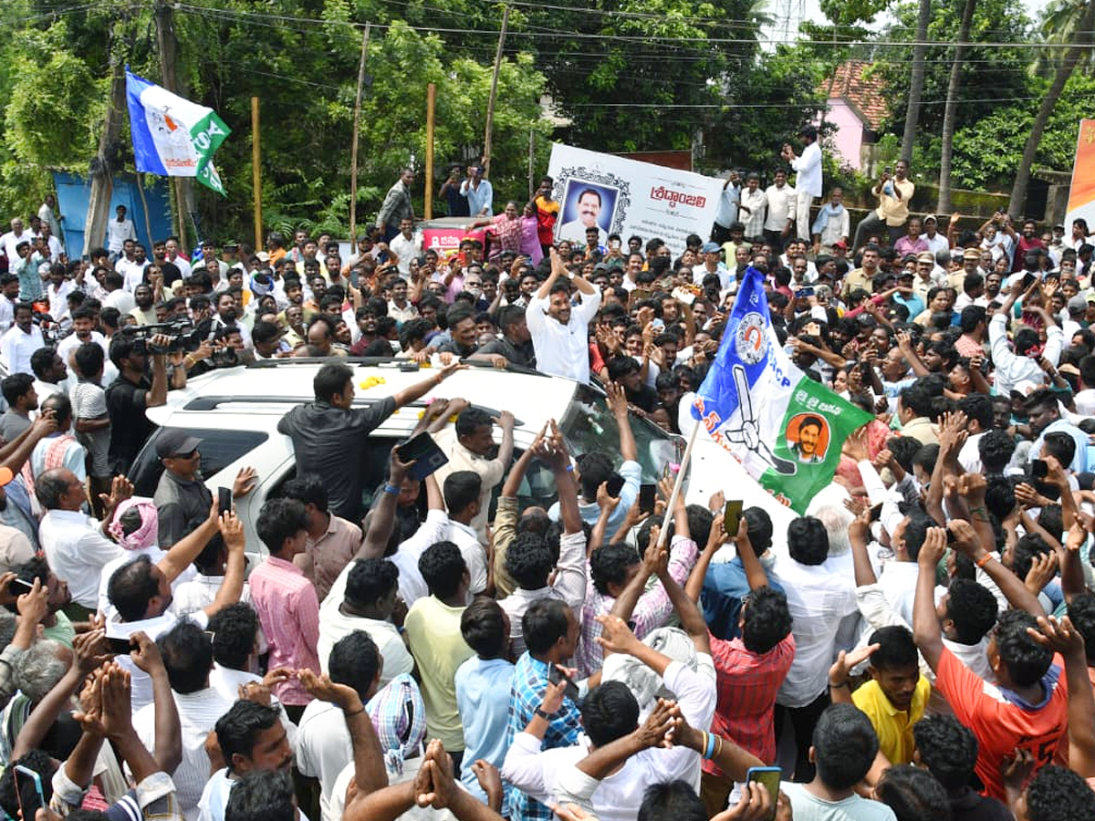 YS Jagan Visits Pithapuram Floods Affected Areas Photos12