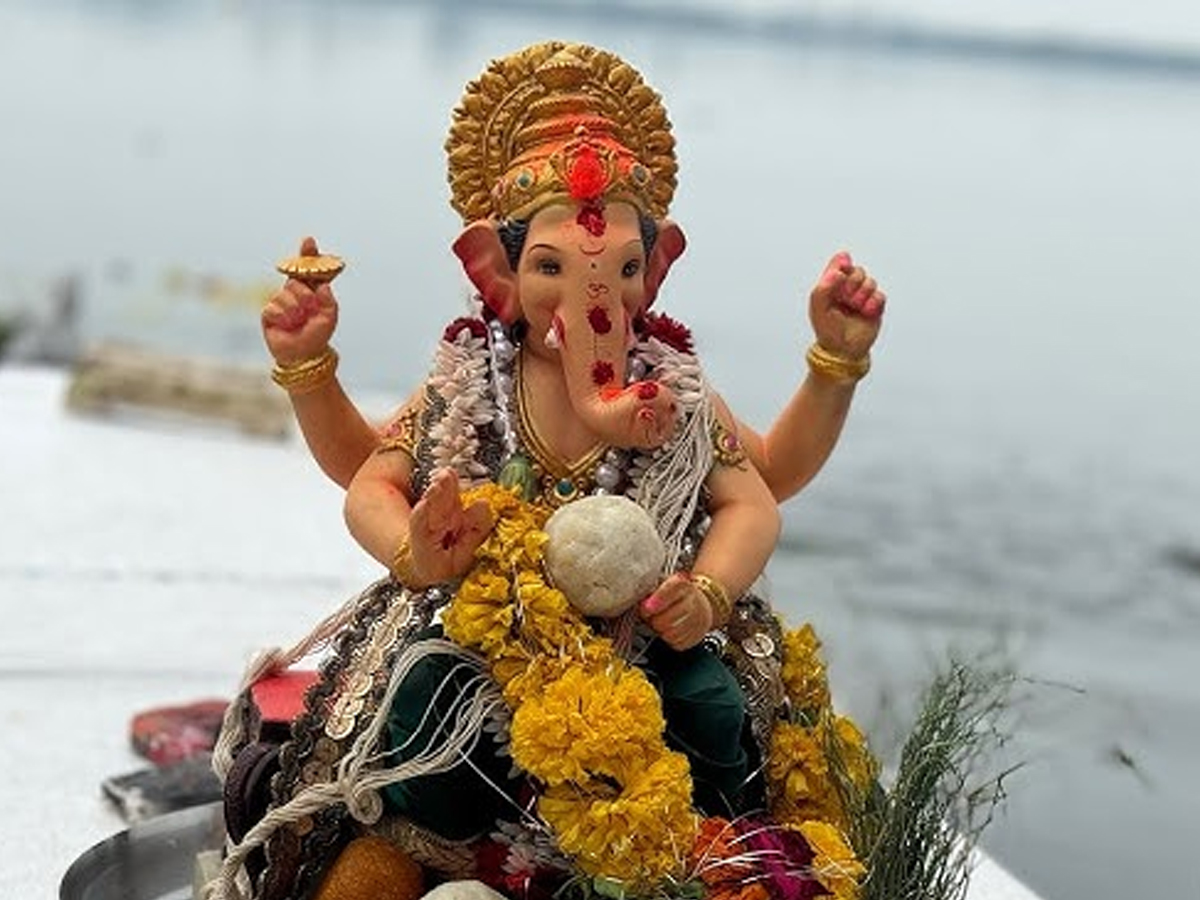 Ganesh Shobha Yatra 2024: GHMC Commissioner Amrapali Request Devotees2