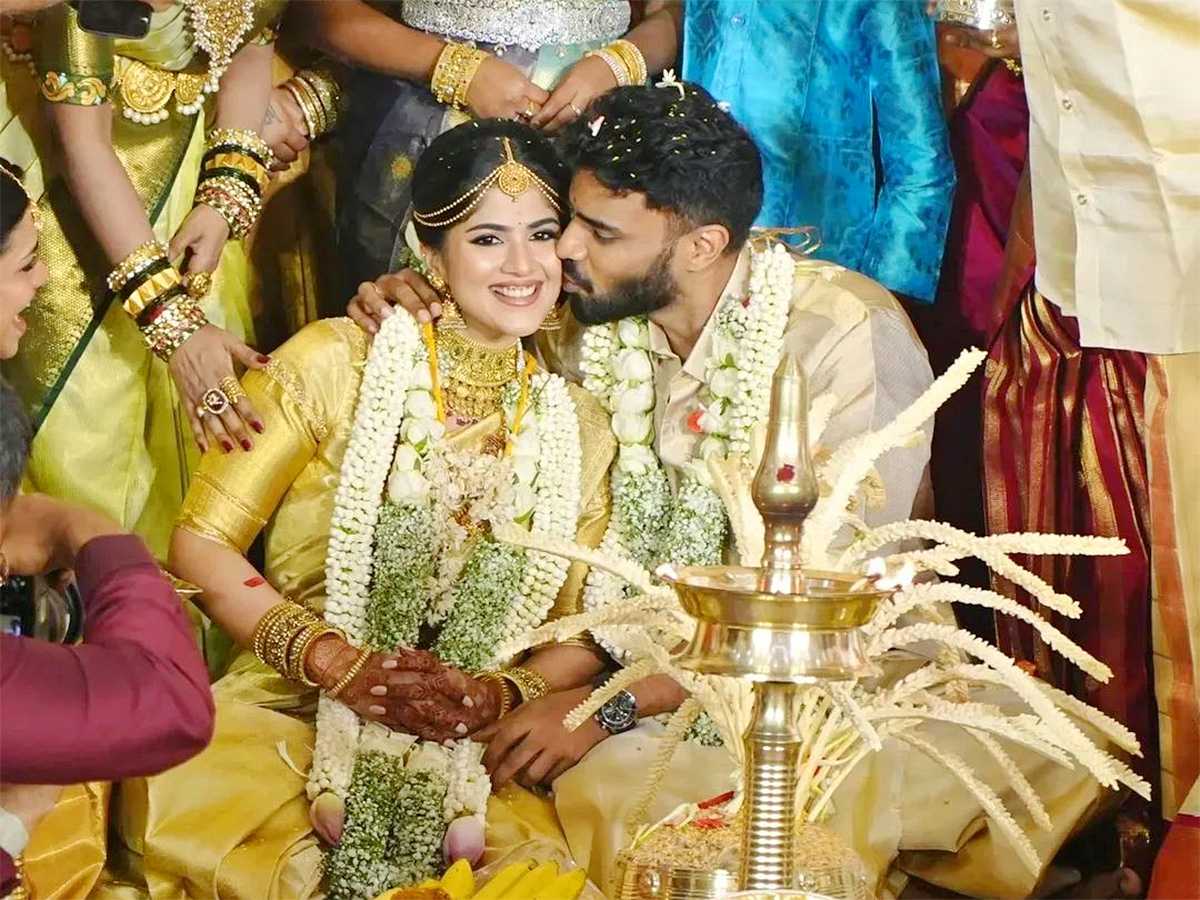 Actress Megha Akash And Saai Vishnu Marriage Photos1