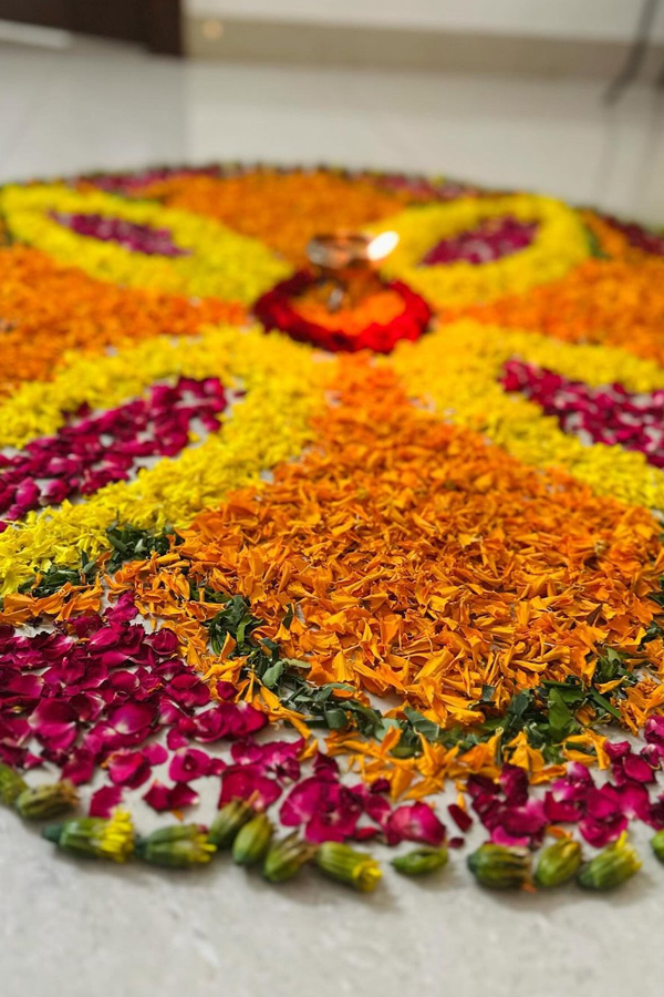 Telugu Anchor Anasuya Bharadwaj Celebrated Onam Festival Photos Goes Viral14
