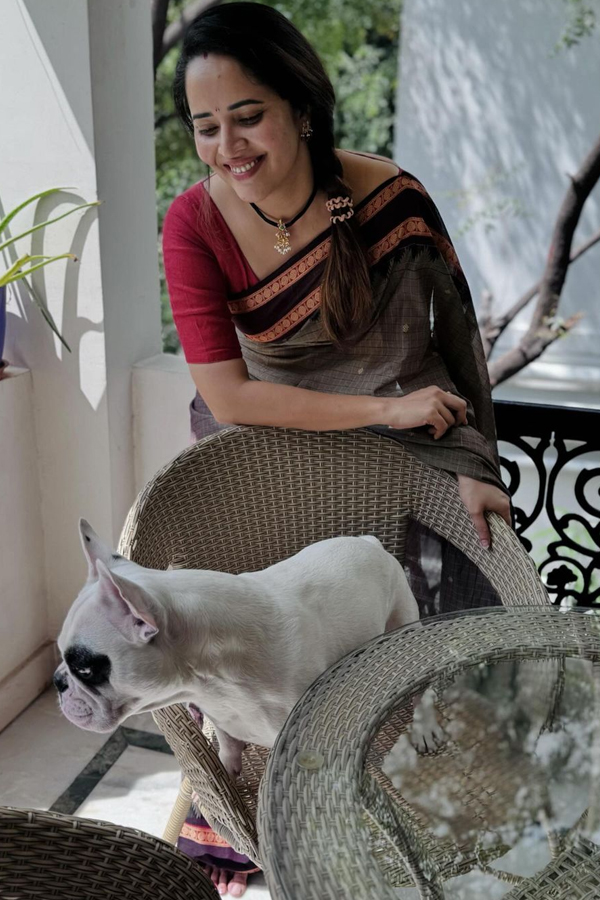 Telugu Anchor Anasuya Bharadwaj Celebrated Onam Festival Photos Goes Viral16