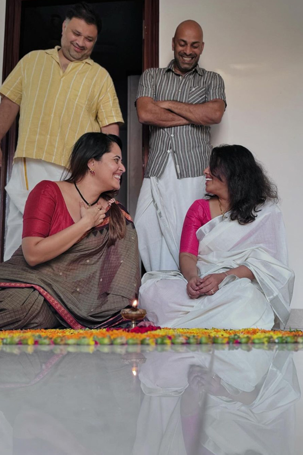 Telugu Anchor Anasuya Bharadwaj Celebrated Onam Festival Photos Goes Viral6