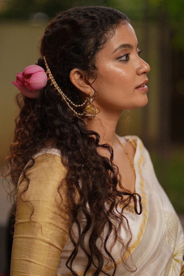 Kalki Beauty Actress Anna Ben Onam Special Look4