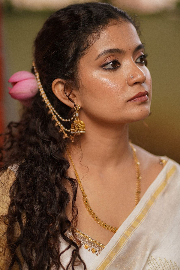 Kalki Beauty Actress Anna Ben Onam Special Look8