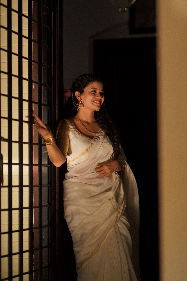Kalki Beauty Actress Anna Ben Onam Special Look10