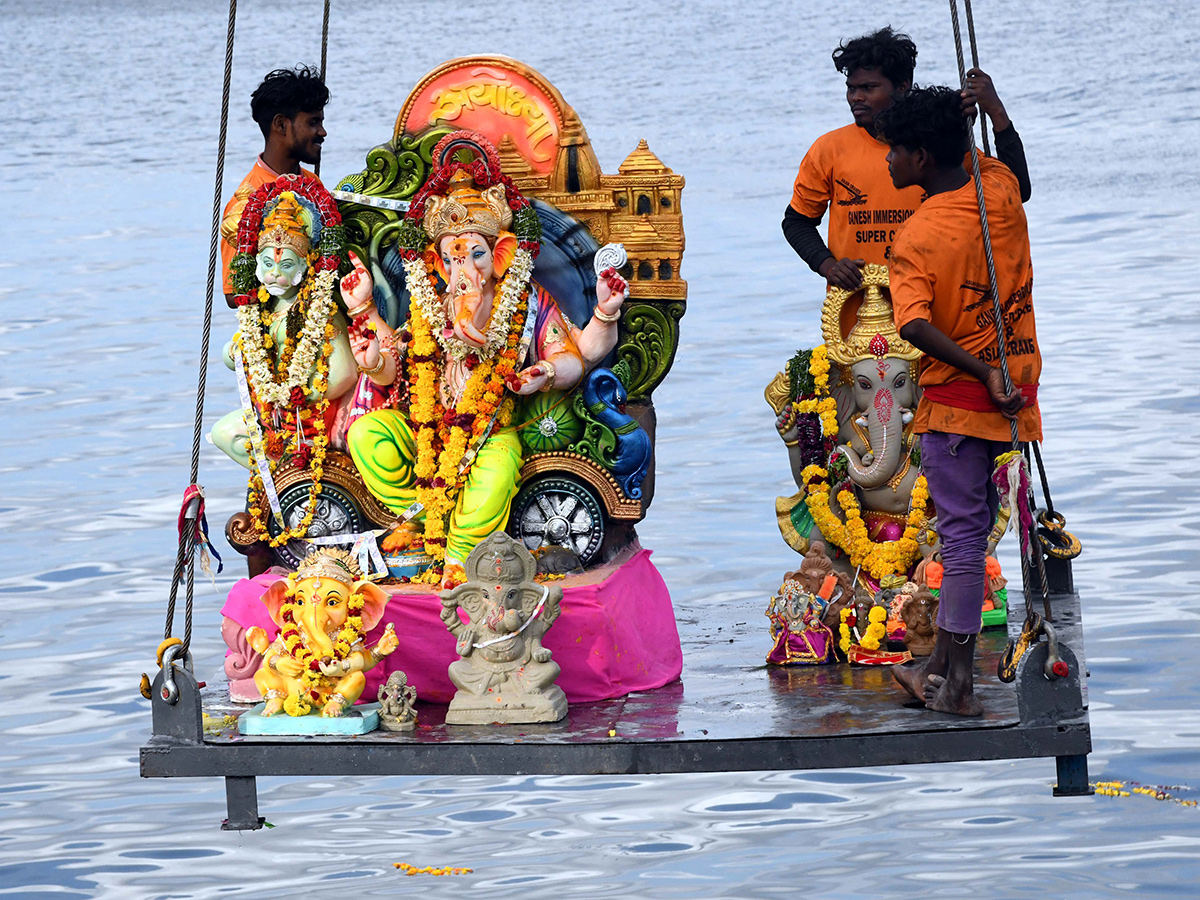 Ganesh Nimajjanam at Tank Bund Hyderabad Photos1