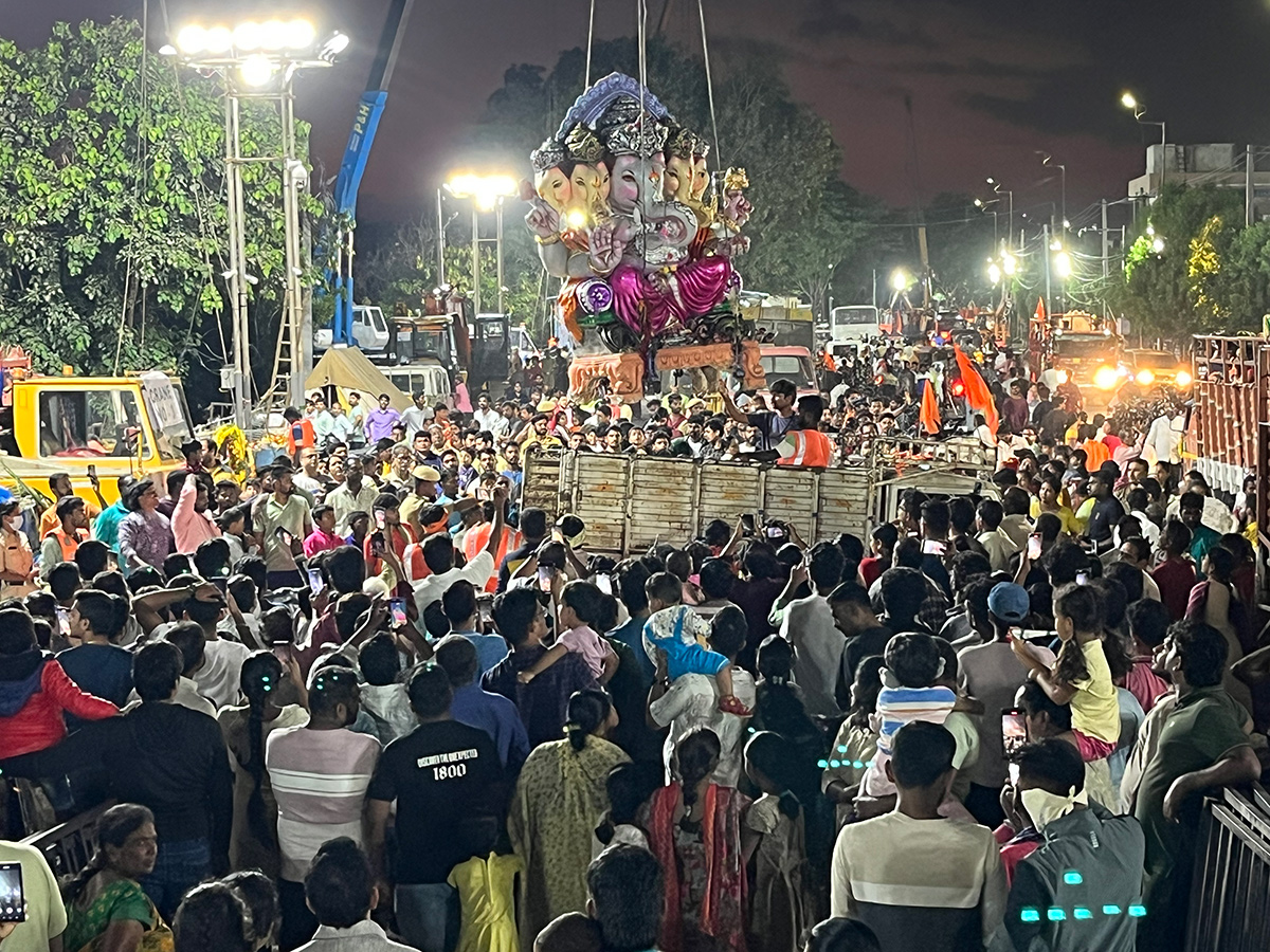Ganesh Nimajjanam at Tank Bund Hyderabad Photos11