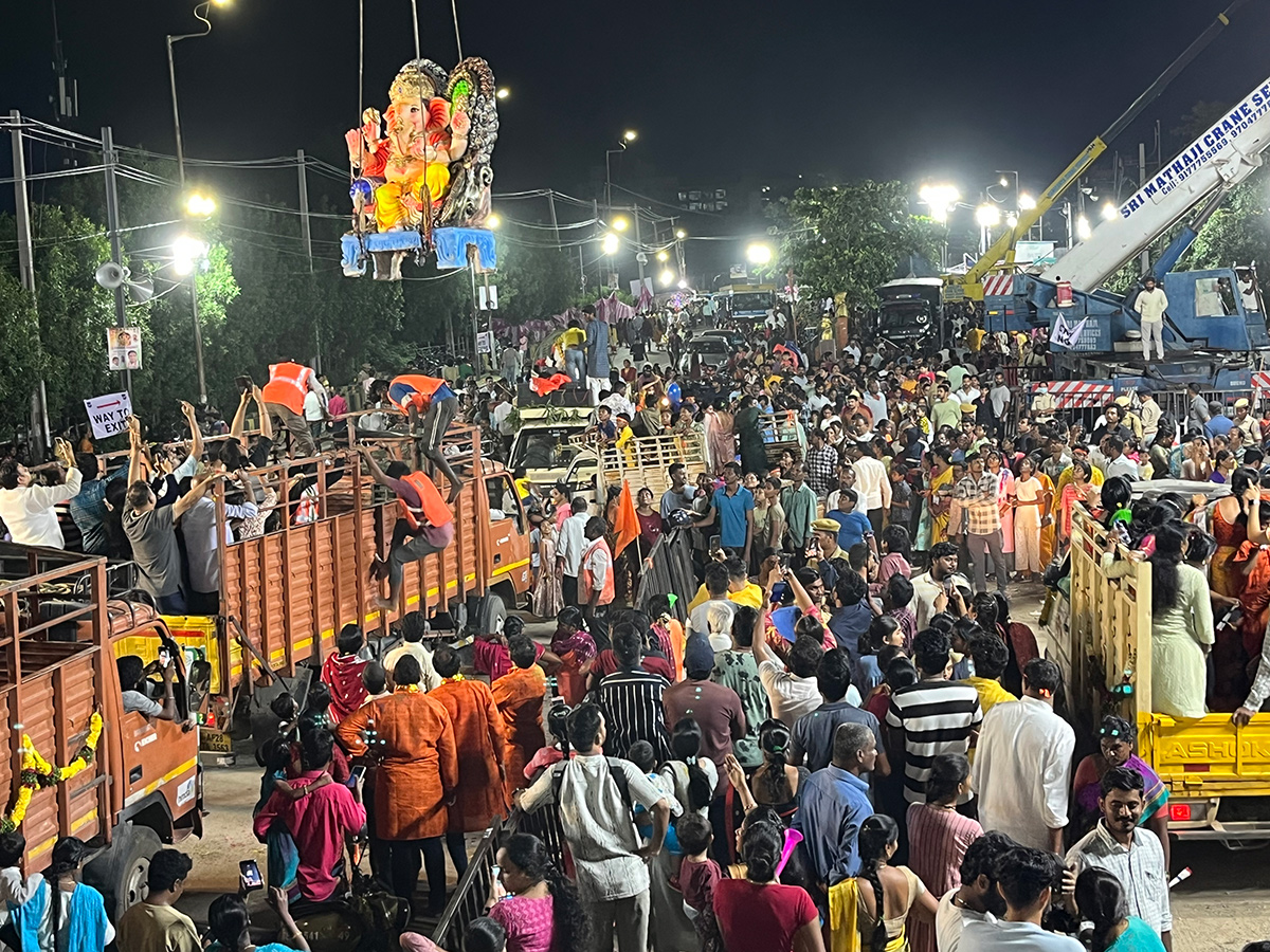 Ganesh Nimajjanam at Tank Bund Hyderabad Photos18