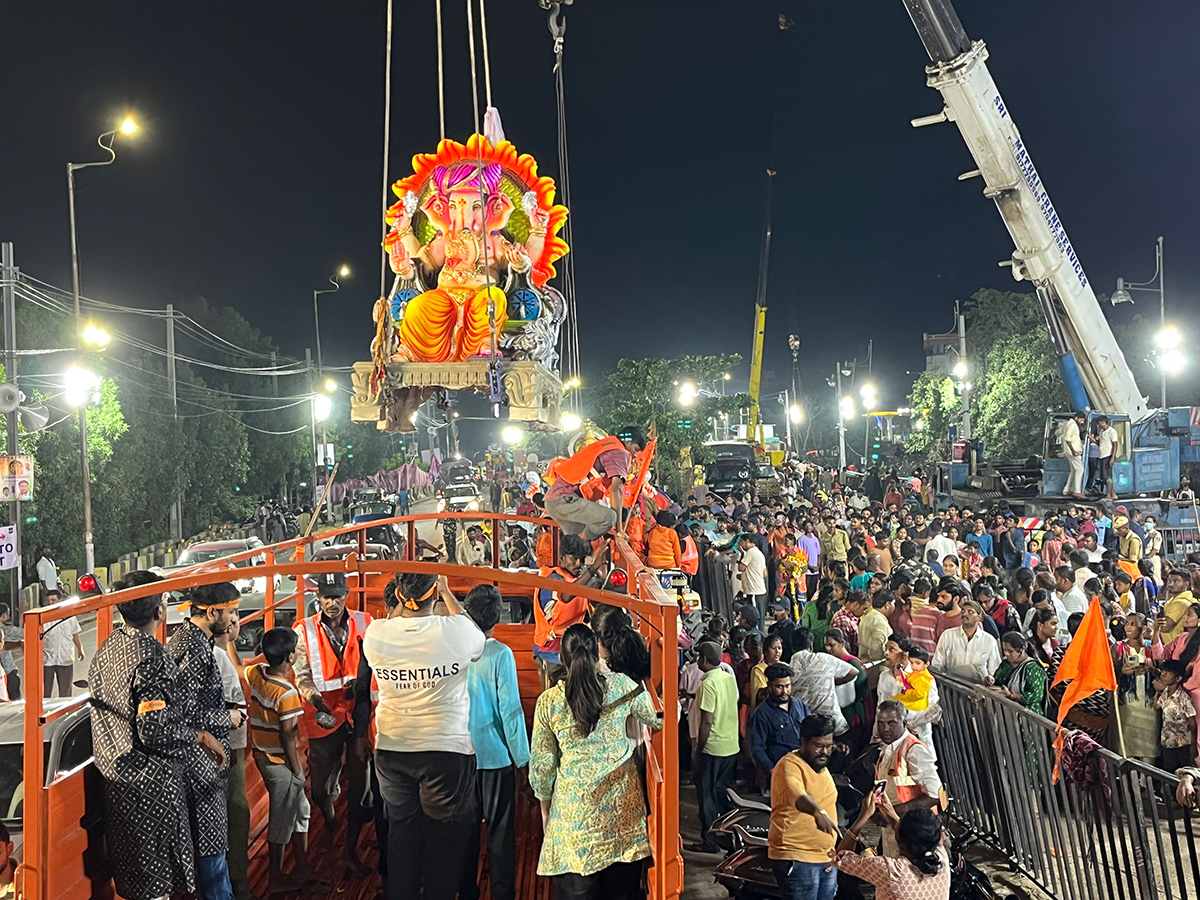 Ganesh Nimajjanam at Tank Bund Hyderabad Photos19