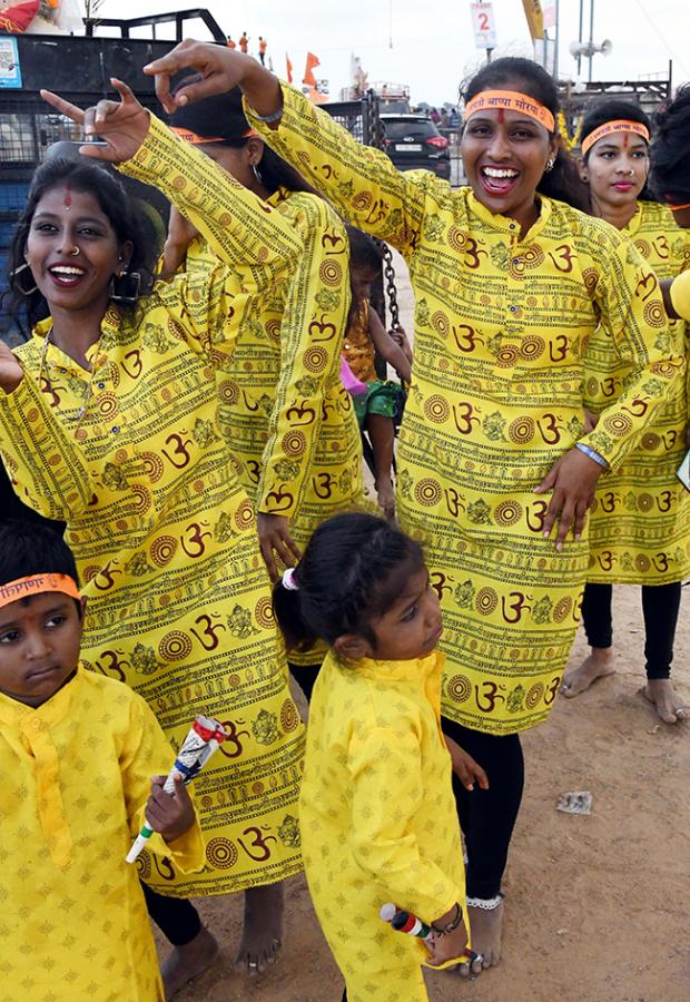Ganesh Nimajjanam at Tank Bund Hyderabad Photos21