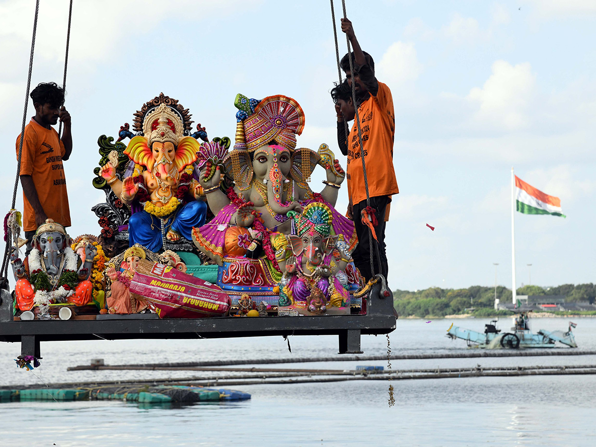 Ganesh Nimajjanam at Tank Bund Hyderabad Photos3