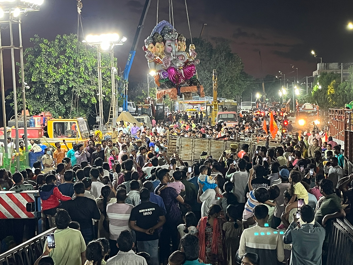 Ganesh Nimajjanam at Tank Bund Hyderabad Photos6