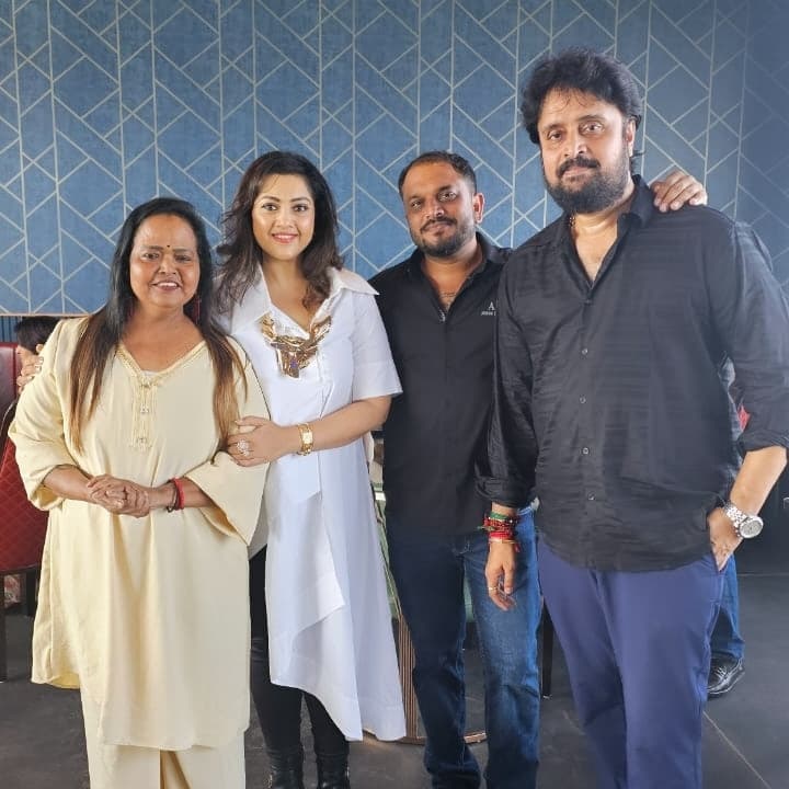 Tollywood Actress Meena Birthday Celebrations Pics Goes Viral11