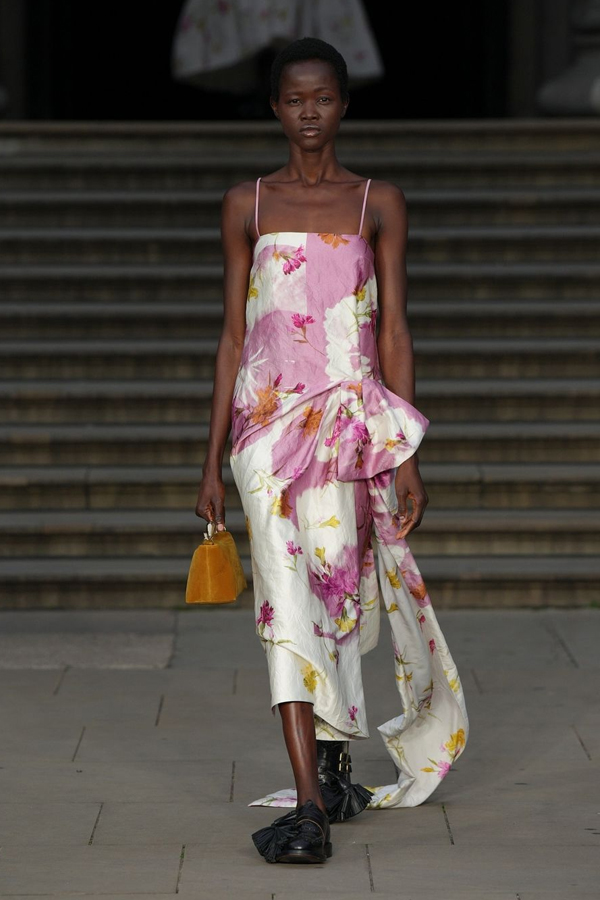 Erdem Spring Summer Collection 2025 Photos Viral15