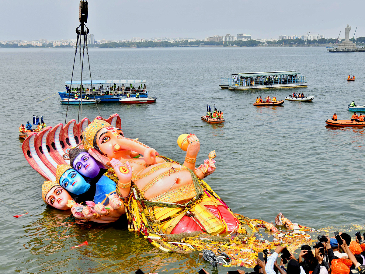 Khairatabad Ganesh Shobha Yatra 2024 Photos5