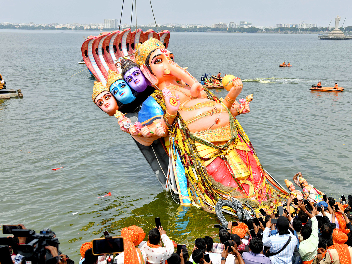 Khairatabad Ganesh Shobha Yatra 2024 Photos6