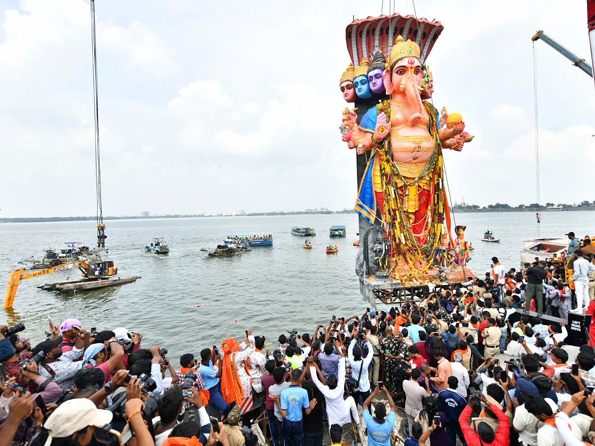 Khairatabad Ganesh Shobha Yatra 2024 Photos8