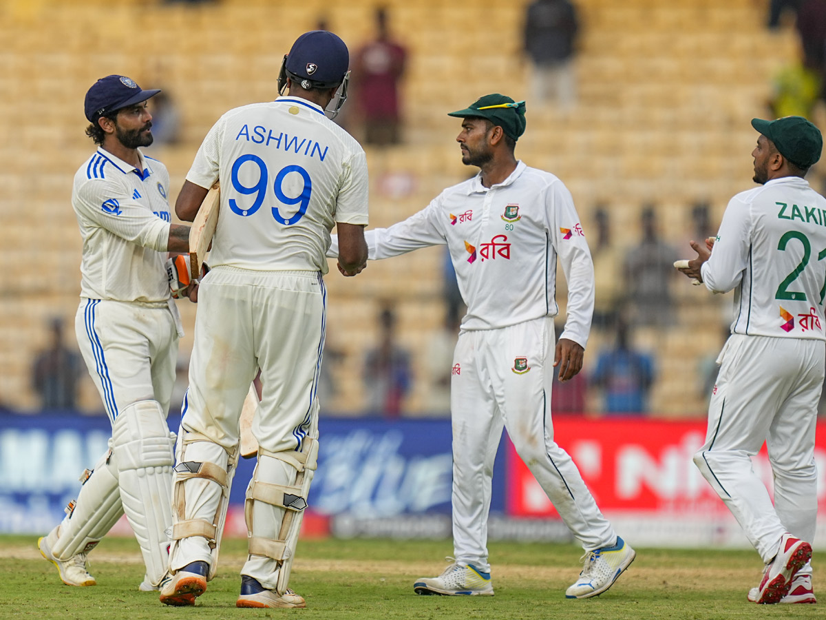 Ravichandran Ashwin, Ravindra Jadeja shine to chances against Bangladesh Photos15