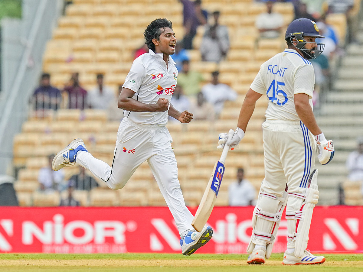 Ravichandran Ashwin, Ravindra Jadeja shine to chances against Bangladesh Photos24