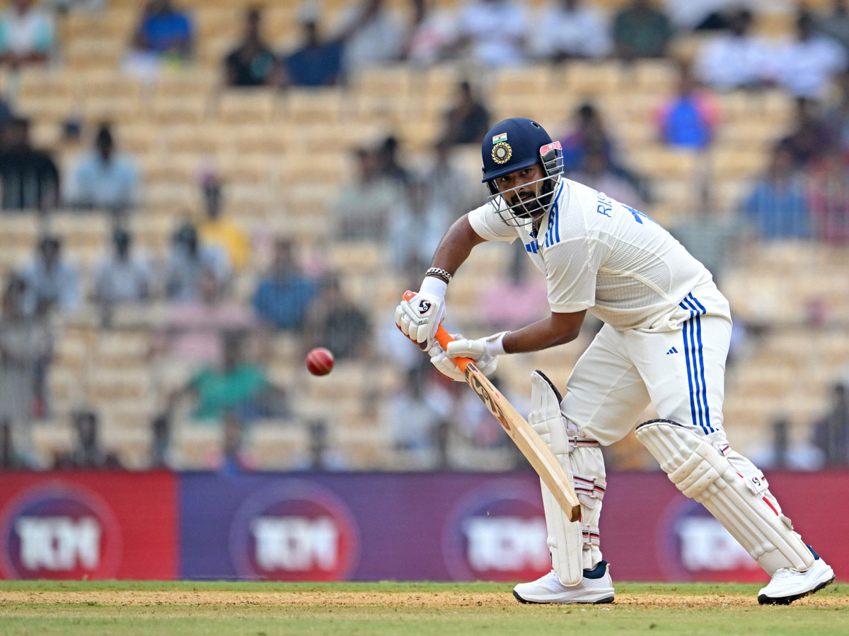 Ravichandran Ashwin, Ravindra Jadeja shine to chances against Bangladesh Photos26