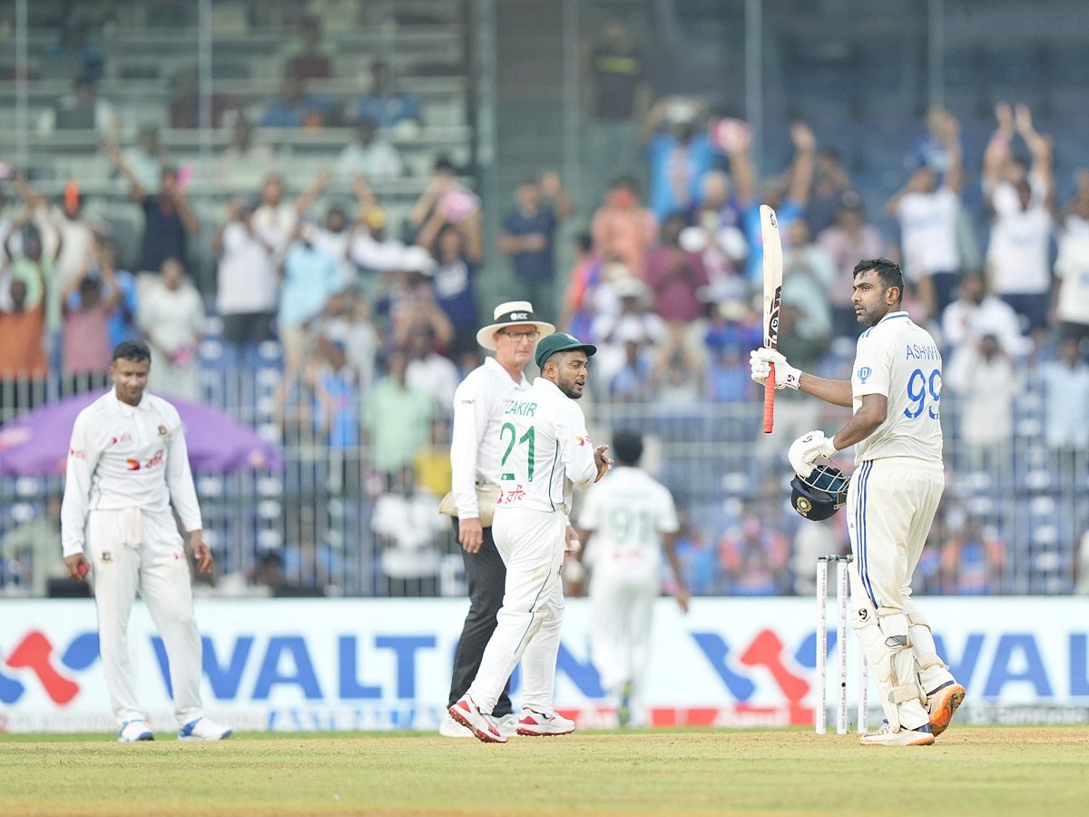 Ravichandran Ashwin, Ravindra Jadeja shine to chances against Bangladesh Photos3