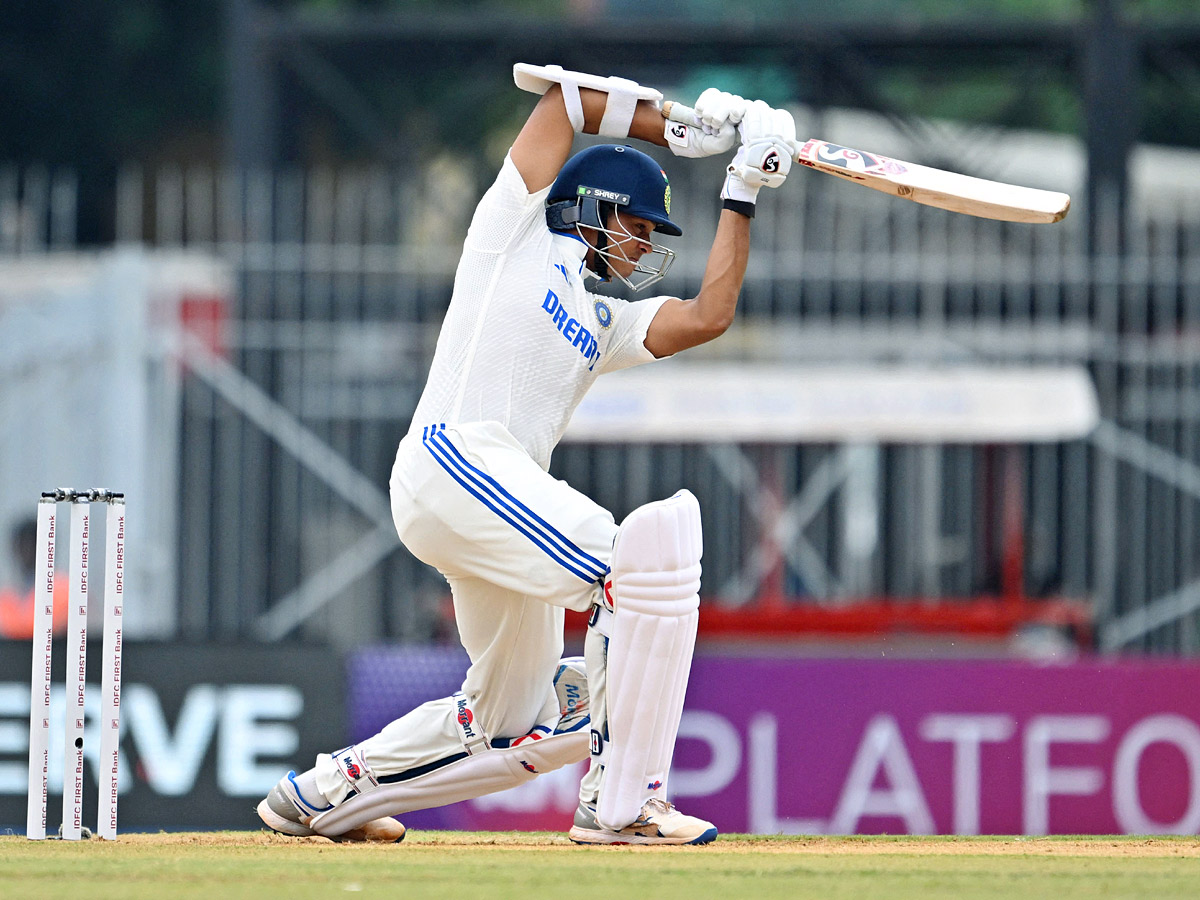 Ravichandran Ashwin, Ravindra Jadeja shine to chances against Bangladesh Photos33