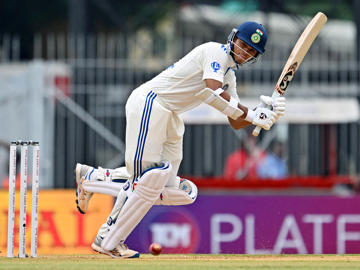 Ravichandran Ashwin, Ravindra Jadeja shine to chances against Bangladesh Photos34