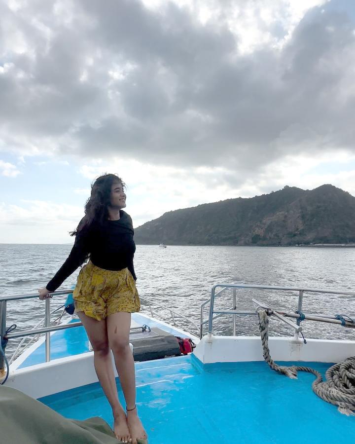 Bigg Boss Beauty Deepthi Sunaina Chilling Photos At Bali Beach Indonesia5