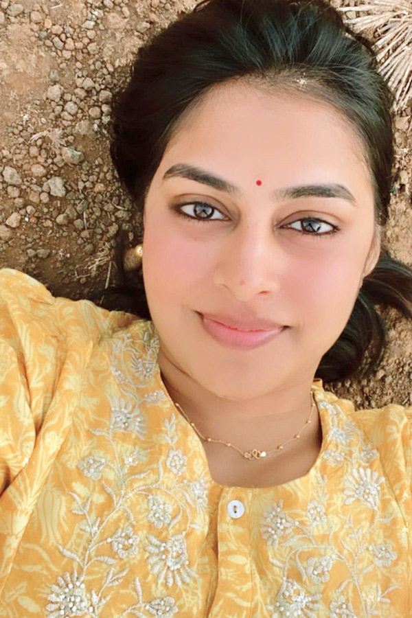 Check out the HD Images of Bigg Boss 8 Contestent Actress Sonia Akula.17