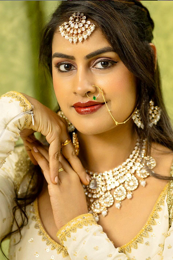 Check out the HD Images of Bigg Boss 8 Contestent Actress Sonia Akula.9