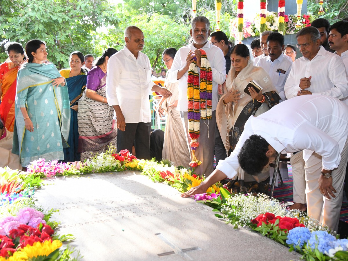Unforgettable The Great Leader Ys Rajasekhara Reddy Vardhanthi Photos11