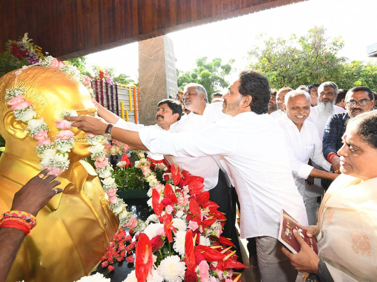 Unforgettable The Great Leader Ys Rajasekhara Reddy Vardhanthi Photos21