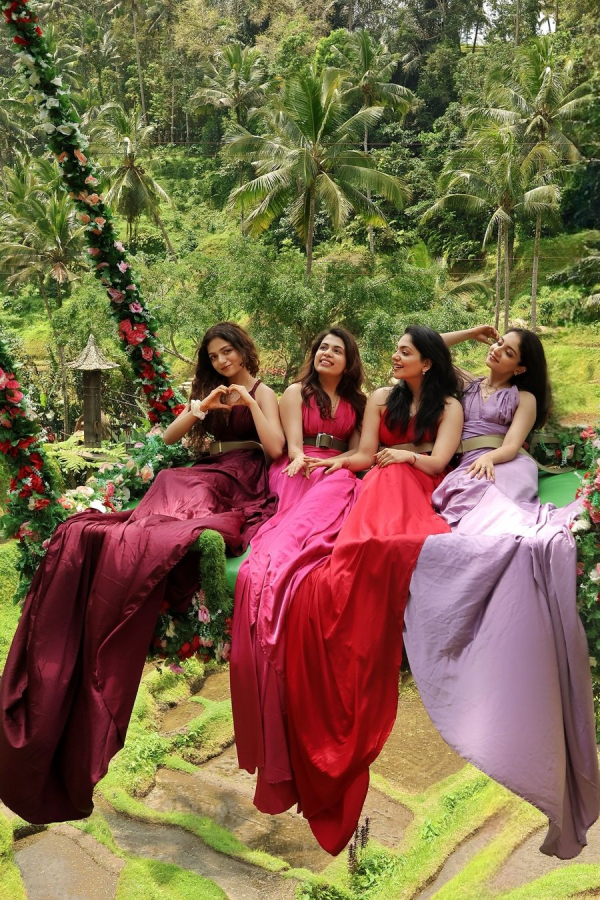 Ahaana Krishna Enjoys Vacation In Bali With Friends, Photos Viral2