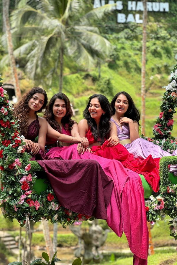 Ahaana Krishna Enjoys Vacation In Bali With Friends, Photos Viral3