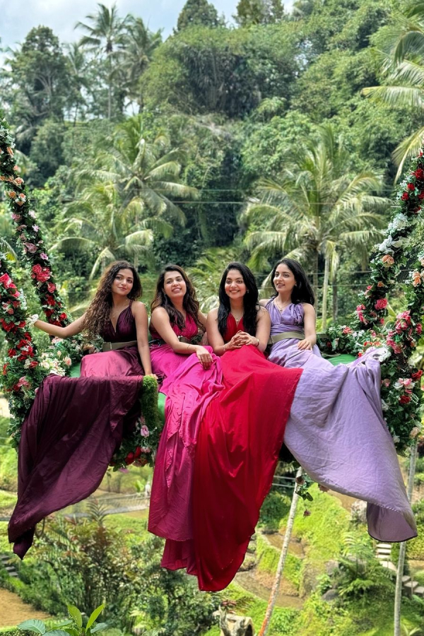 Ahaana Krishna Enjoys Vacation In Bali With Friends, Photos Viral4