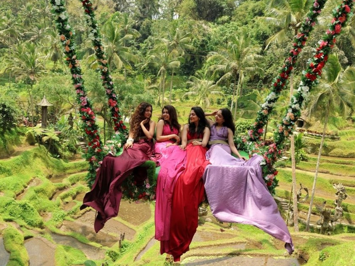 Ahaana Krishna Enjoys Vacation In Bali With Friends, Photos Viral5
