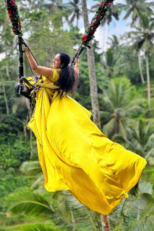 Ahaana Krishna Enjoys Vacation In Bali With Friends, Photos Viral9