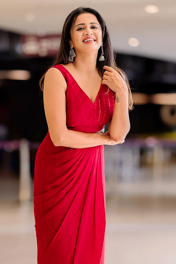 Anchor Anjana Rangan share Emotional Post After Hosting NTR Devara Event Photos4