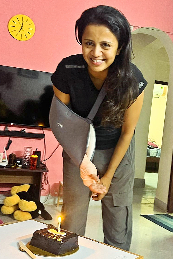 Anchor Anjana Rangan share Emotional Post After Hosting NTR Devara Event Photos27