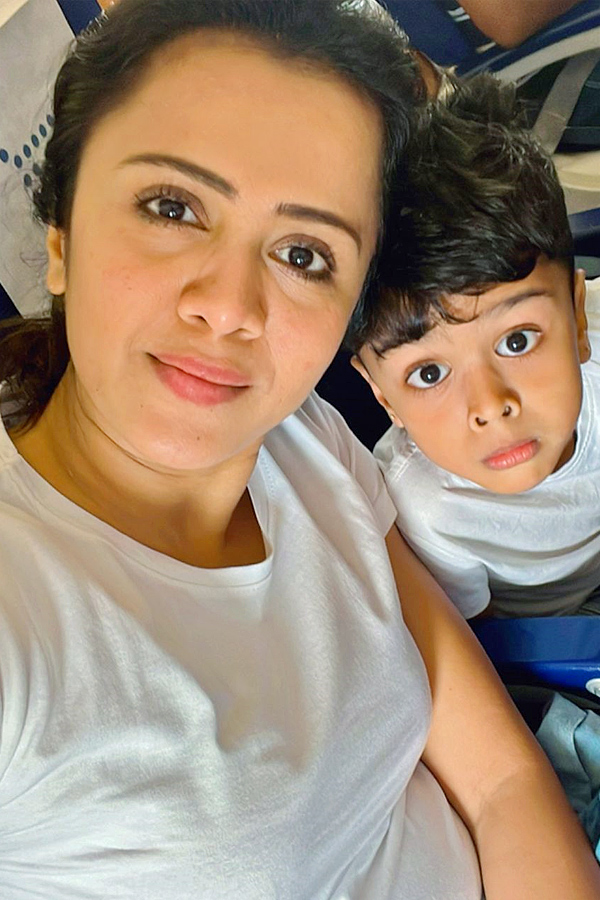 Anchor Anjana Rangan share Emotional Post After Hosting NTR Devara Event Photos8