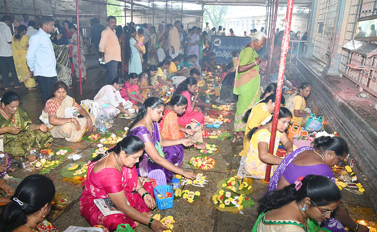 Huge Rush Of Devotees In Alipiri Steps Route Photos9