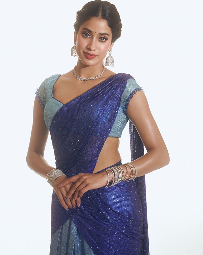 Devara Pre Release Event at janhvi kapoor photos10