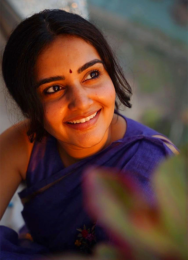 Tollywood Actress Soniya Singh HD Hot Photos10